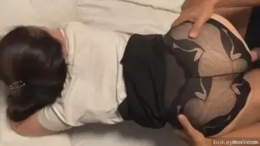 Cewek kantor nakal dan penuh nafsu